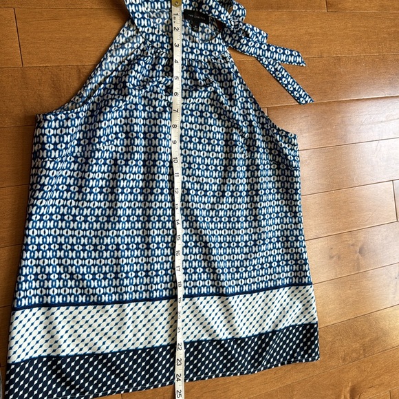 The Limited Top in Medium - Picture 4 of 6